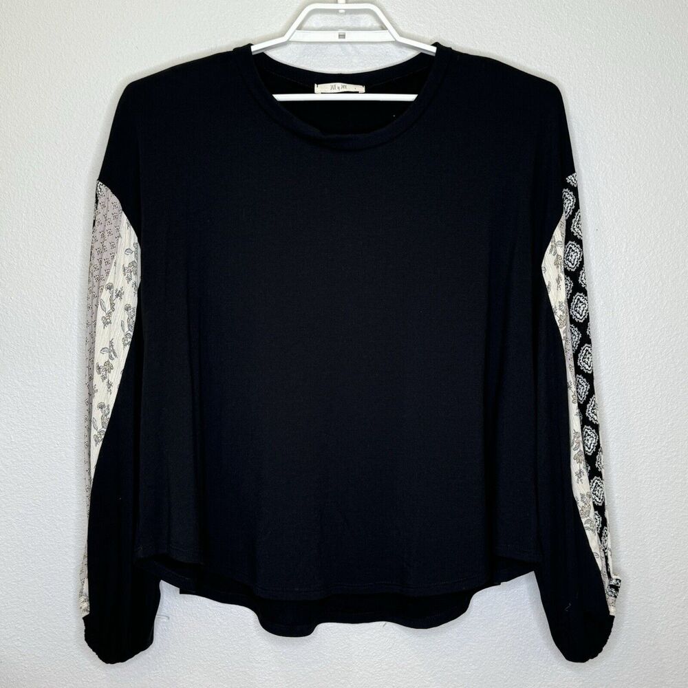 Jade by Jane Women's Top Size Large Black with Boho Print Balloon Long Sleeve‎